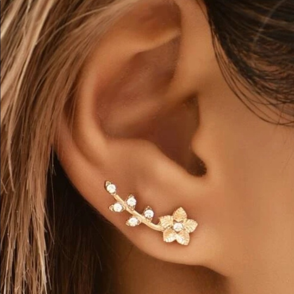 Flower Rhinestone Stud Earrings New
